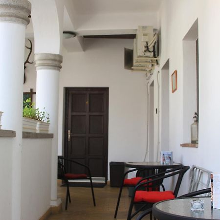 Eden Panzio Bed & Breakfast เอ็กเกอร์ ภายนอก รูปภาพ