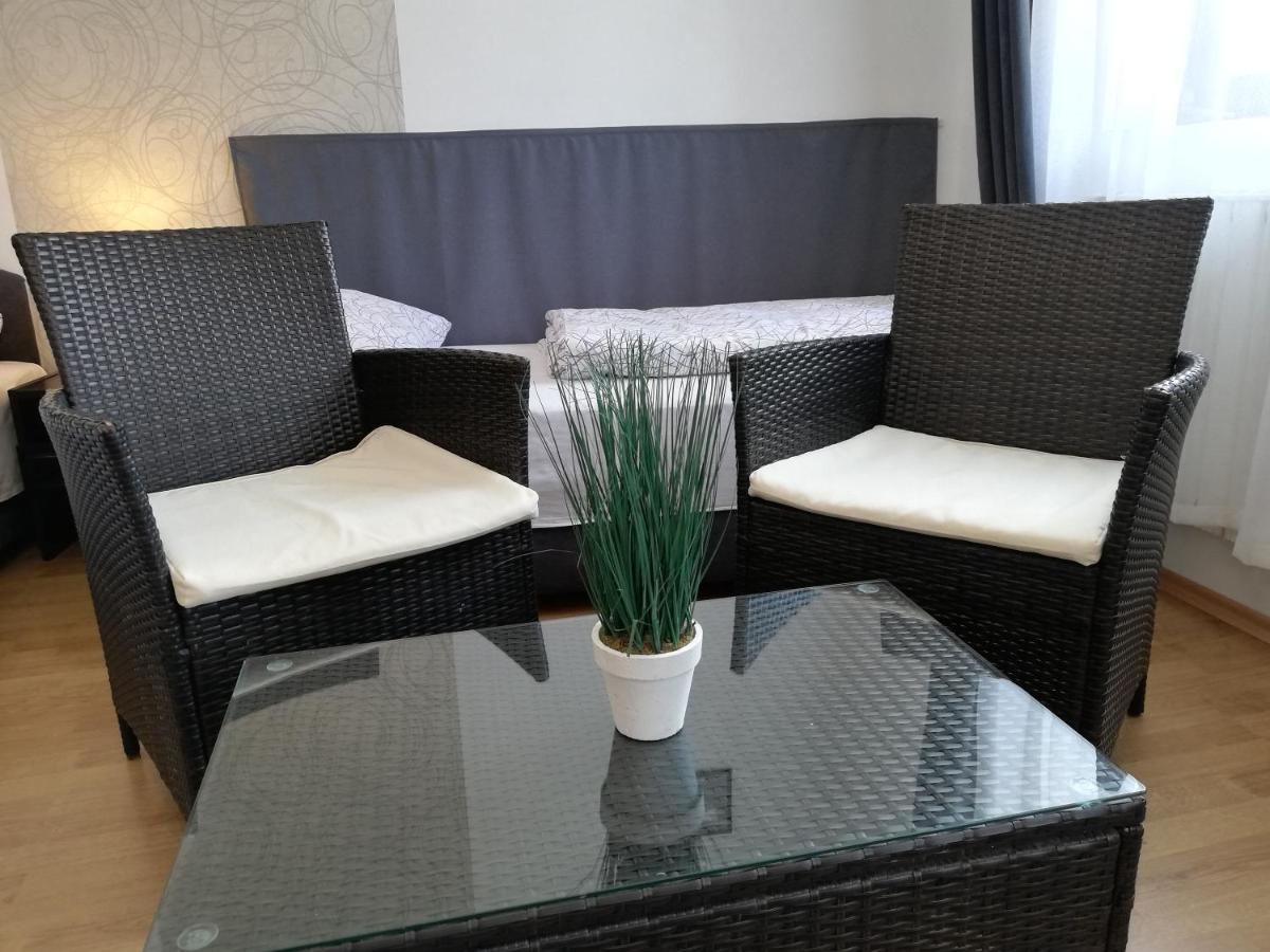 Eden Panzio Bed & Breakfast เอ็กเกอร์ ภายนอก รูปภาพ
