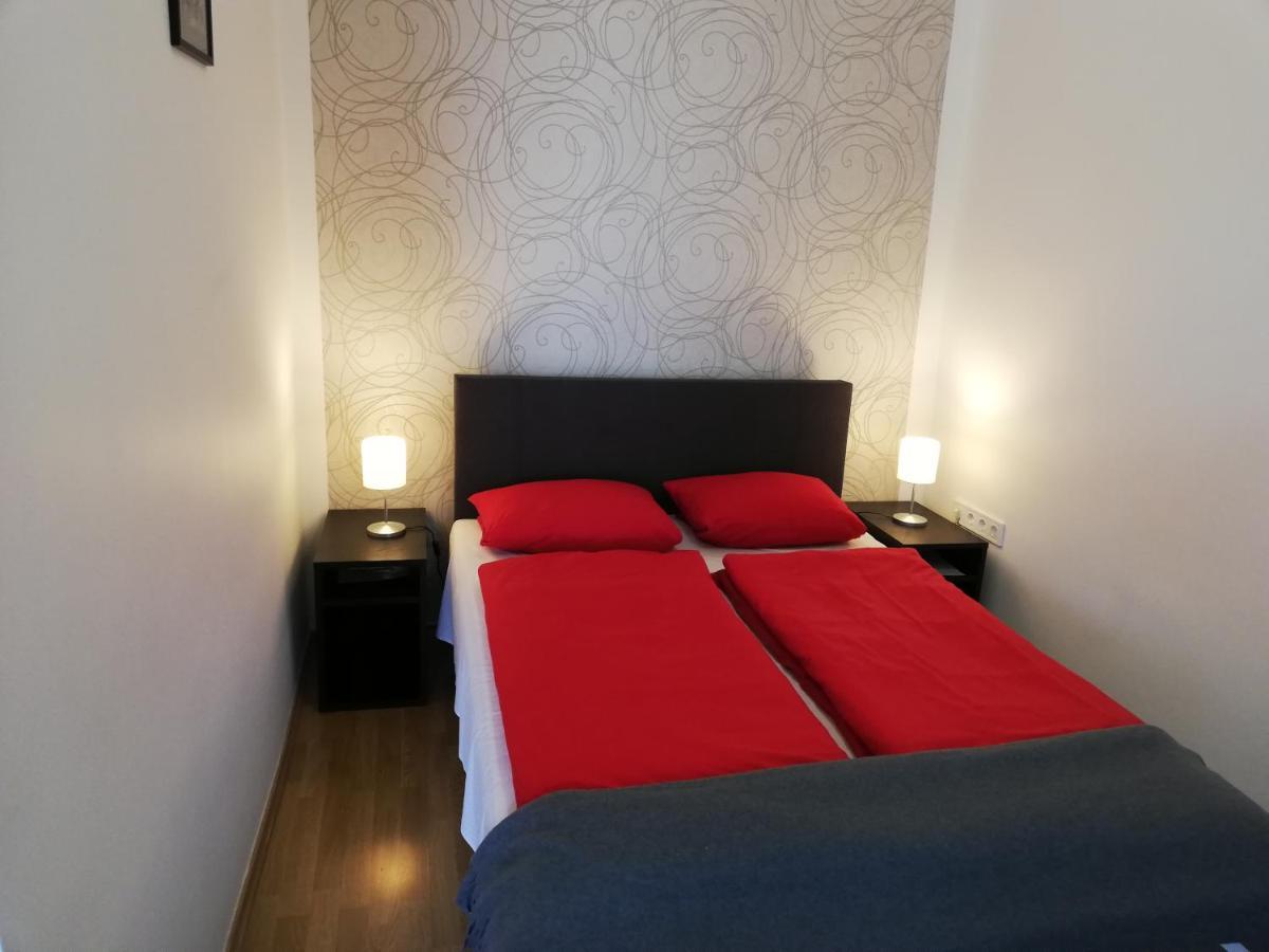 Eden Panzio Bed & Breakfast เอ็กเกอร์ ภายนอก รูปภาพ