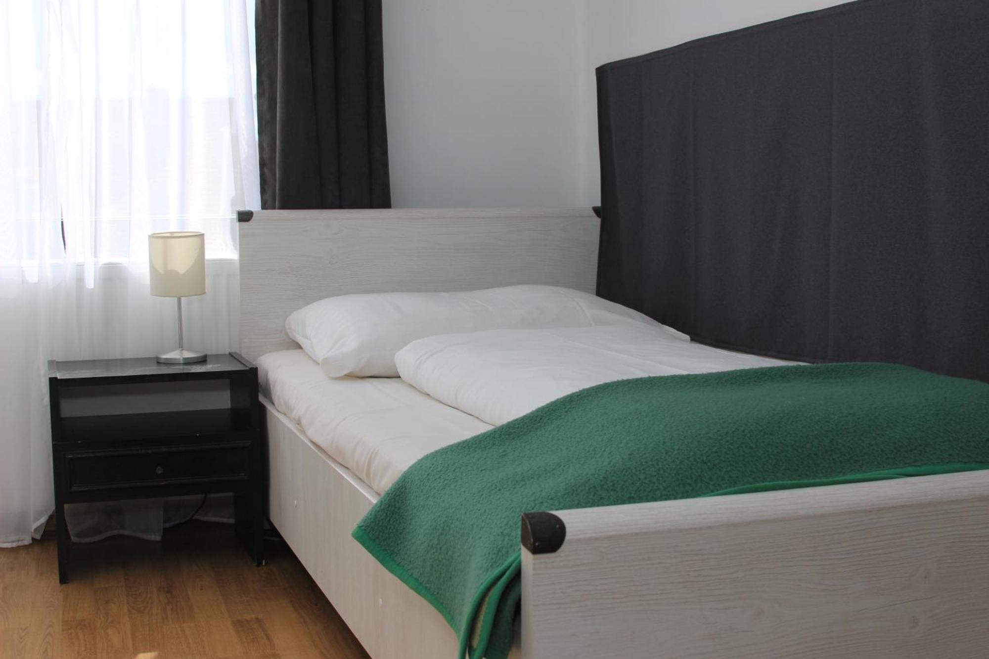 Eden Panzio Bed & Breakfast เอ็กเกอร์ ภายนอก รูปภาพ