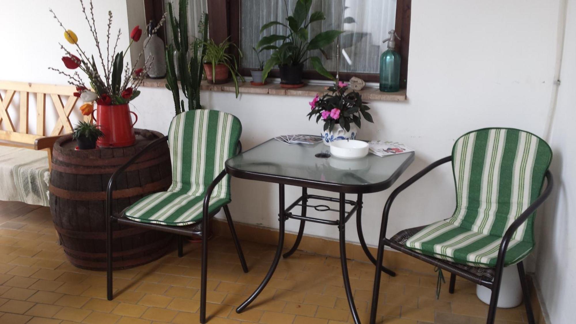 Eden Panzio Bed & Breakfast เอ็กเกอร์ ภายนอก รูปภาพ