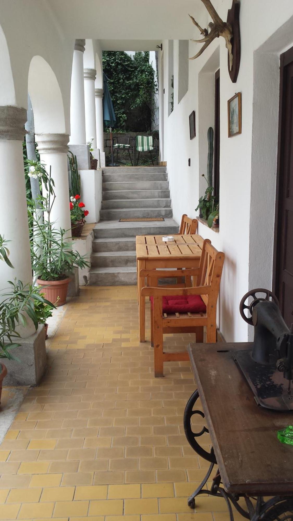 Eden Panzio Bed & Breakfast เอ็กเกอร์ ภายนอก รูปภาพ