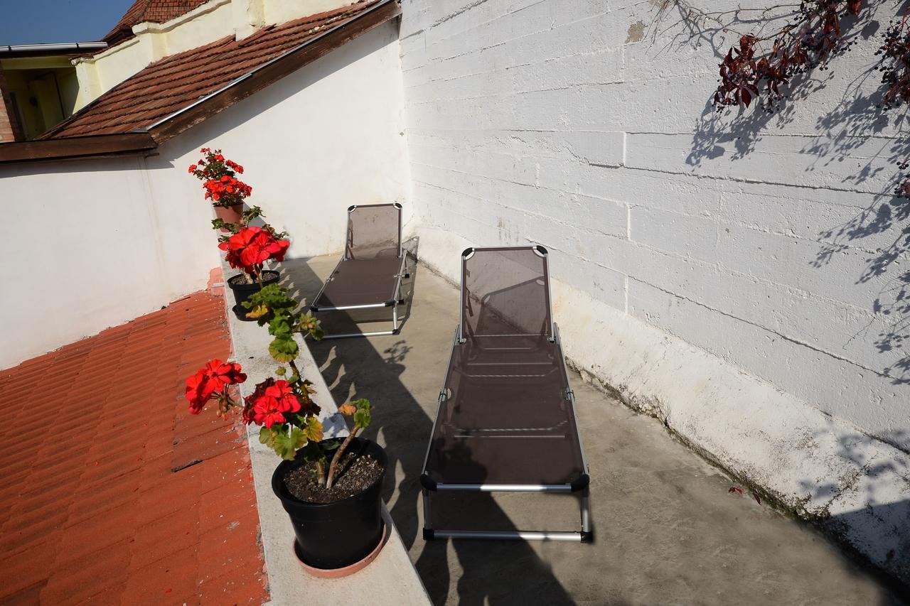 Eden Panzio Bed & Breakfast เอ็กเกอร์ ภายนอก รูปภาพ