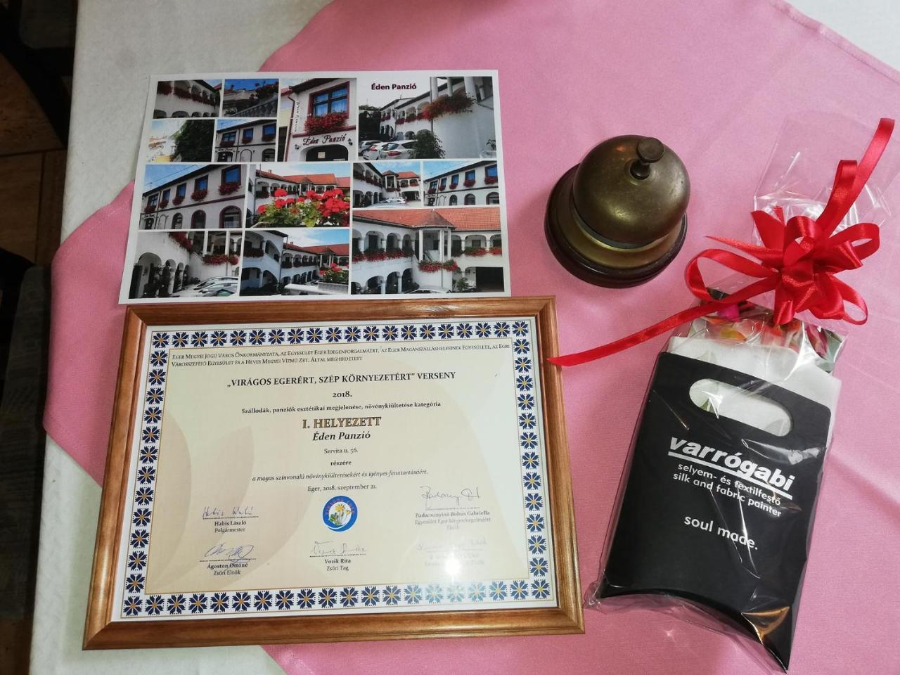 Eden Panzio Bed & Breakfast เอ็กเกอร์ ภายนอก รูปภาพ